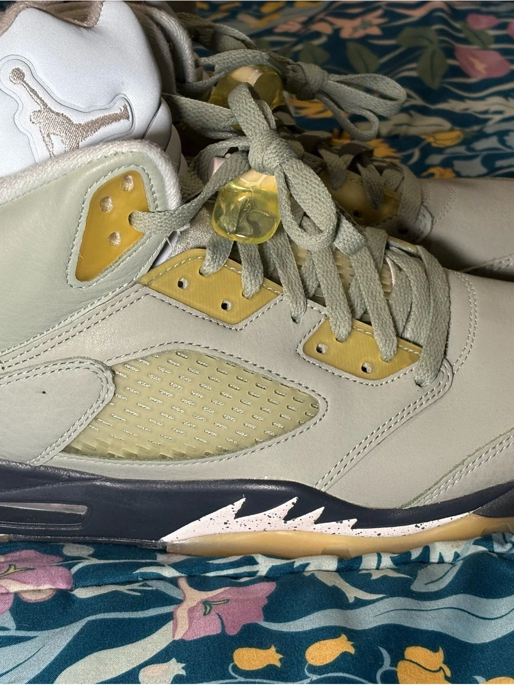 **NEW** Jordan Retro 5 Jade Horizon High Top Sneakers in Olive Green and Yellow